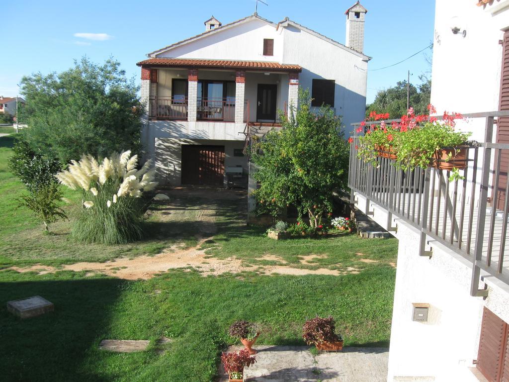 Ane Apartment Loborika Εξωτερικό φωτογραφία