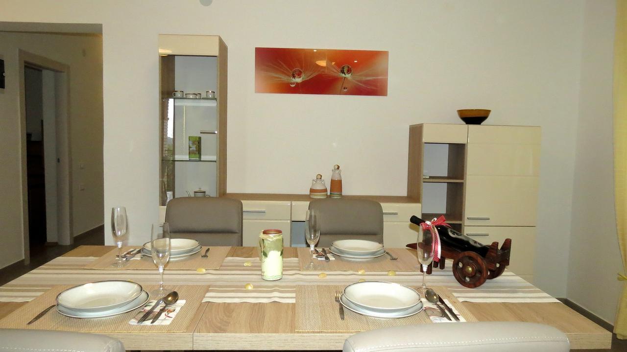 Ane Apartment Loborika Εξωτερικό φωτογραφία
